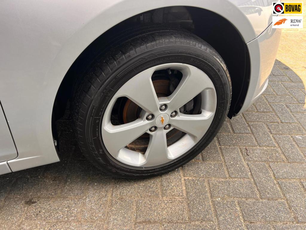 Chevrolet Cruze 1.8 lt