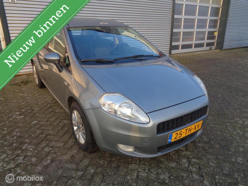 Fiat Grande Punto 1.4-16v emotion/airco/cruise/lm velgen/nieuwe apk 03-2027