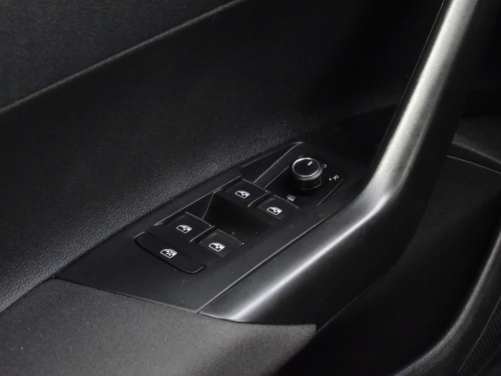 Volkswagen Polo 1.0 tsi comfortline | navi | bluetooth | 17"