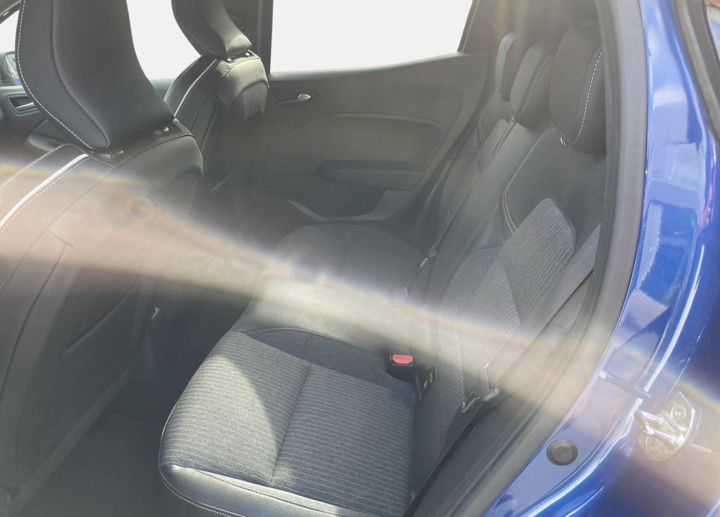 Renault Clio 1.6 e-tech hybrid 140 intens