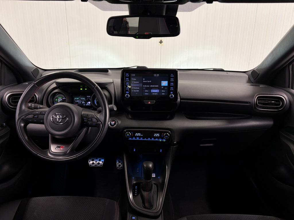Toyota Yaris 1.5 hyb. gr sport
