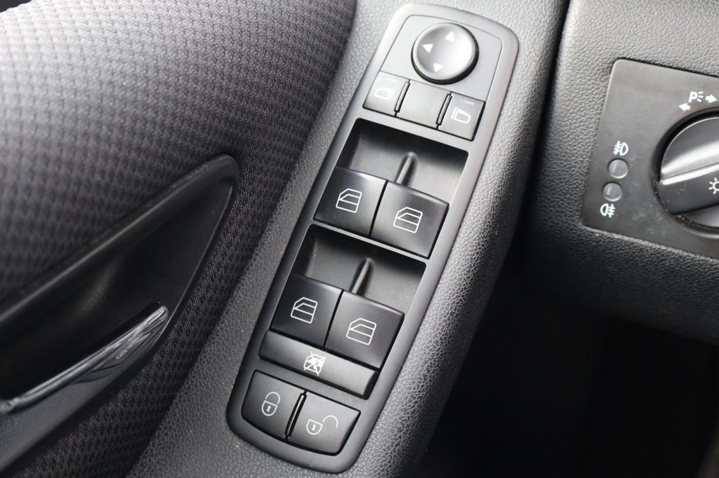 Mercedes-Benz B-Klasse 180 cdi business class i automaat i stoelverwarming 