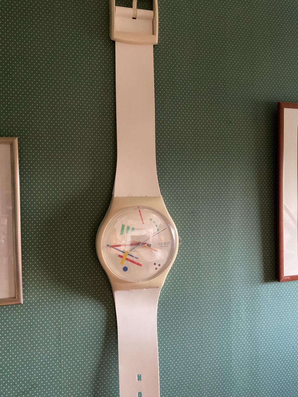 Maxi Swatch horloge ( 209 cm. ! )