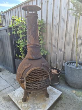 Gietijzeren haard buiten