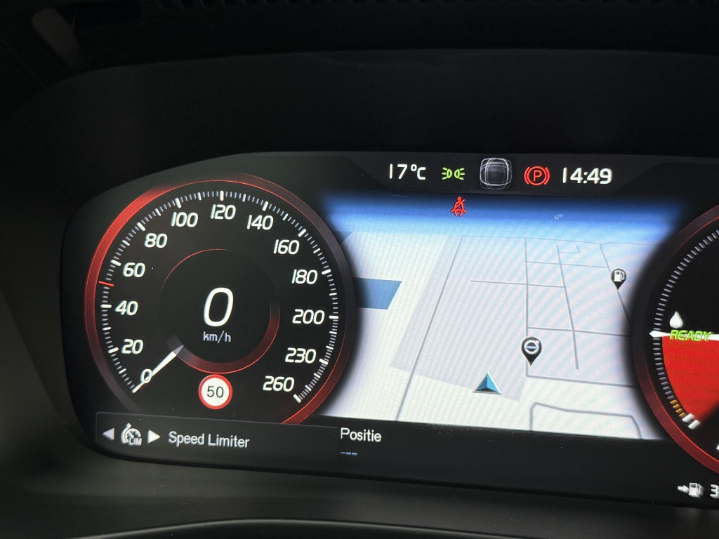 Volvo XC40 t5 262pk recharge r-design | full options !