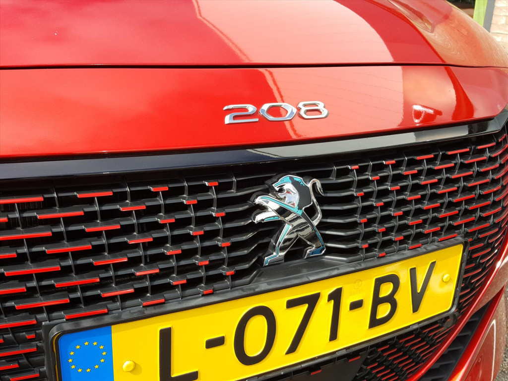 Peugeot 208 gt pack ev 50kwh 136pk/12%bytelling+btw | 3-fase navigatie | cr