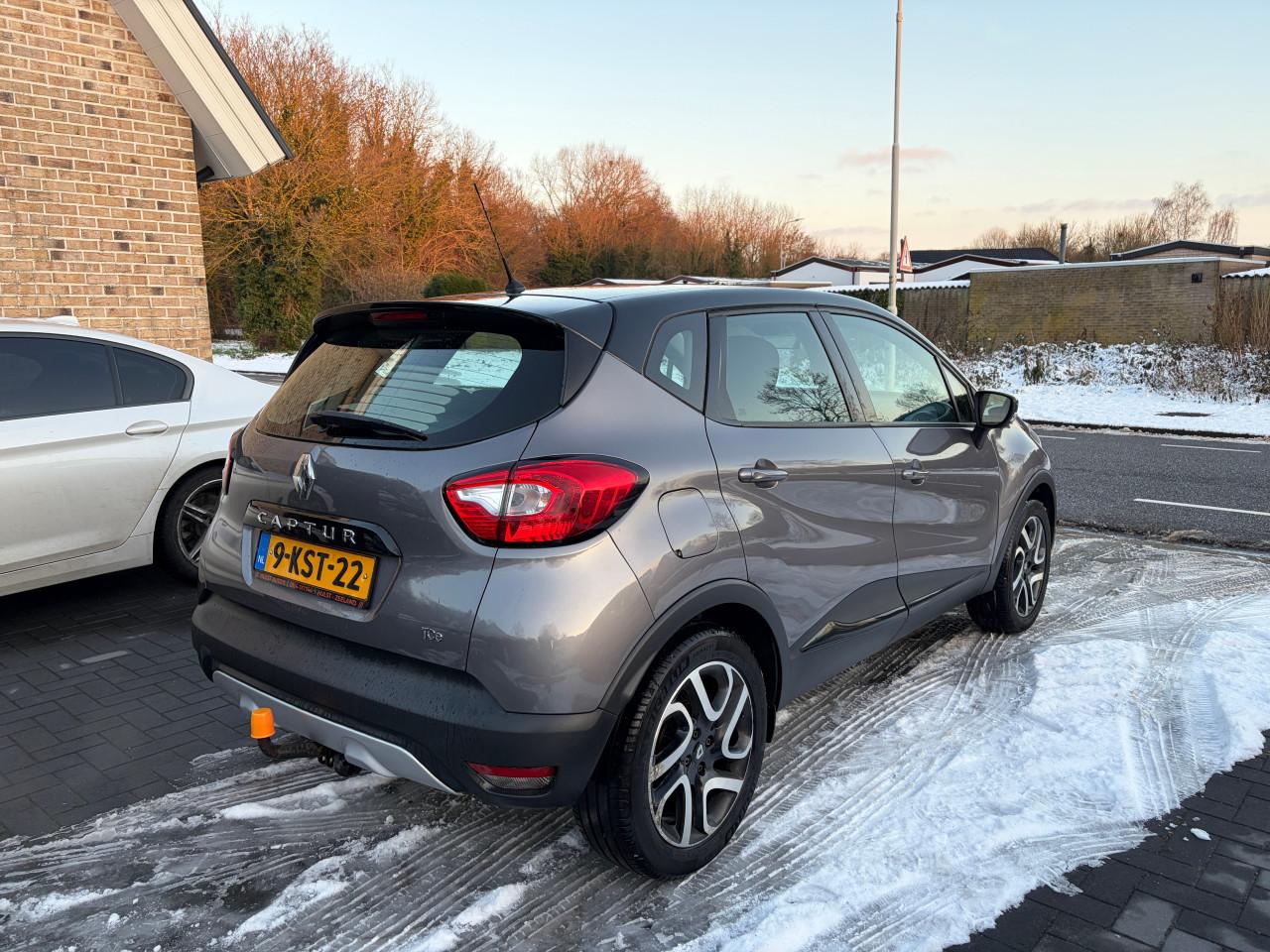 Renault Captur 0.9 TCe Dynamique Airco Navi Keyless CCT Trekhaak