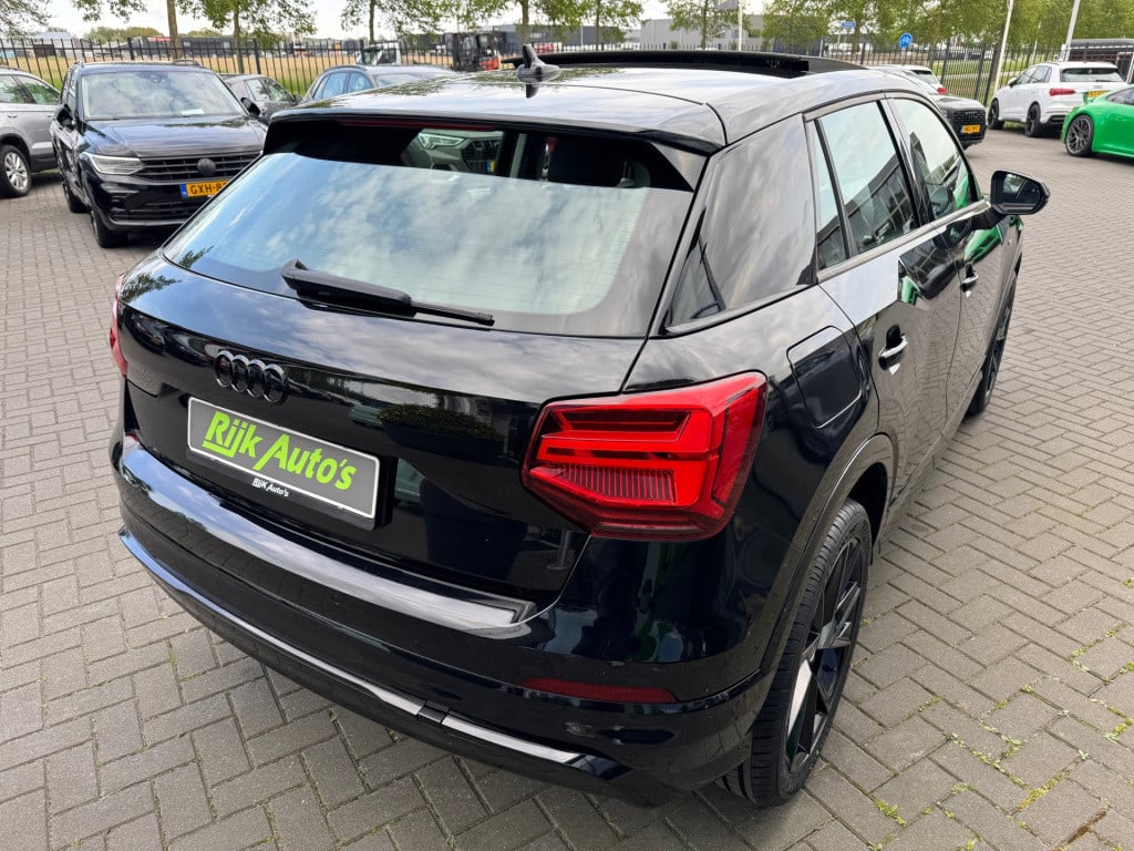 Audi Q2 35 tfsi s edition * panoramadak * camera * keyless