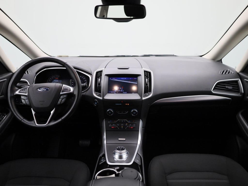 Ford Galaxy 2.5i hev titanium | automaat | 7-persoons | trekhaak | parkeer 