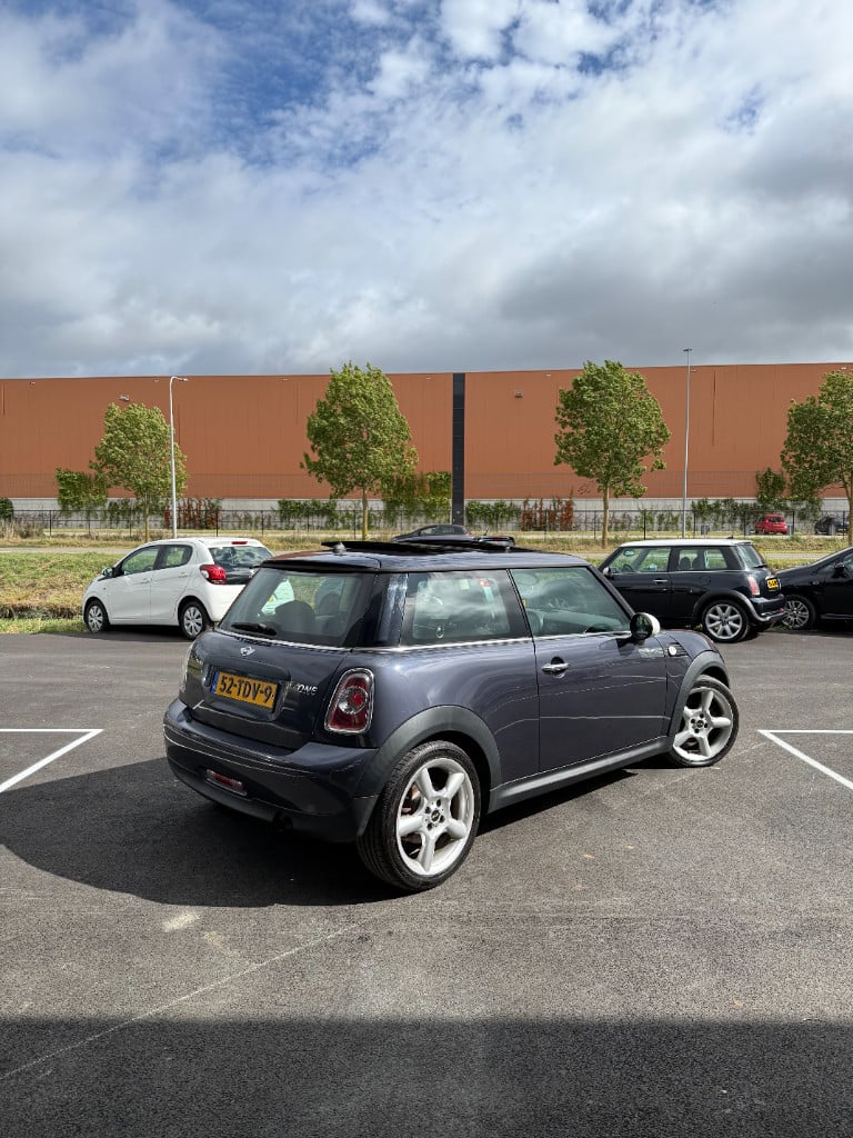 Mini One 1.6 malist - pano - nieuwe koppeling