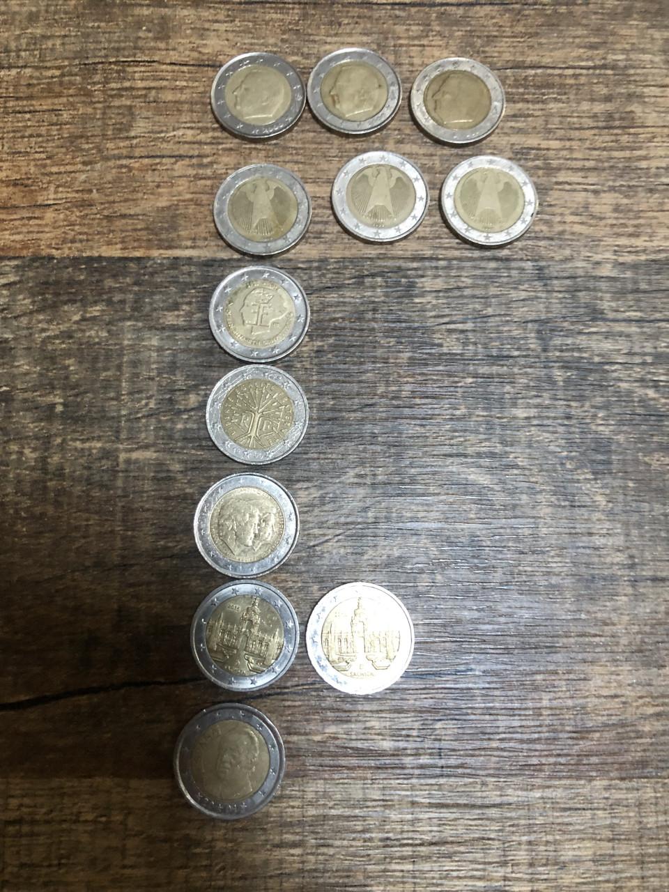 Verschillende 2 euromunten