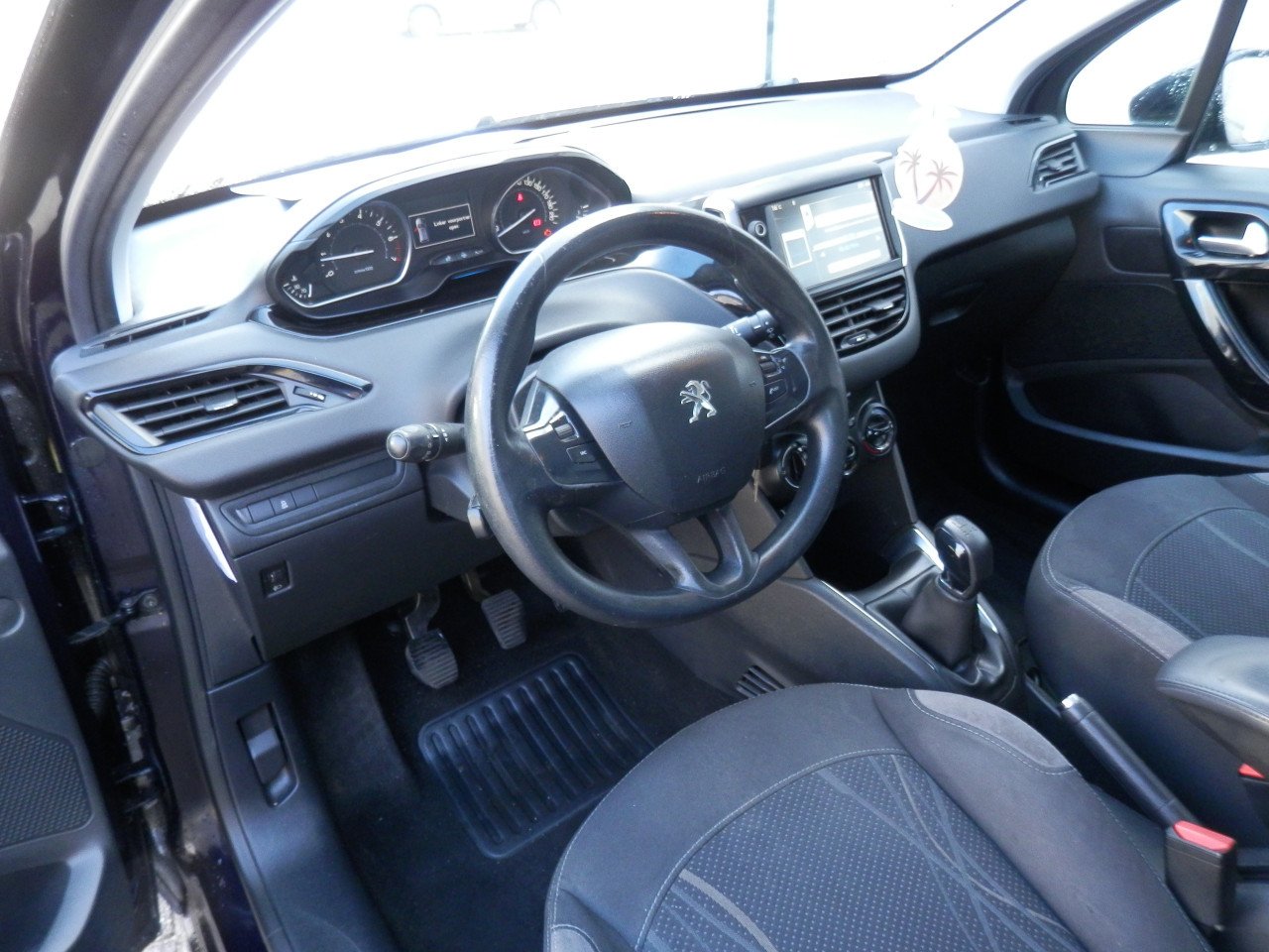 Auto Garant Biedt Aan: Peugeot 208 1.2 VTi Active