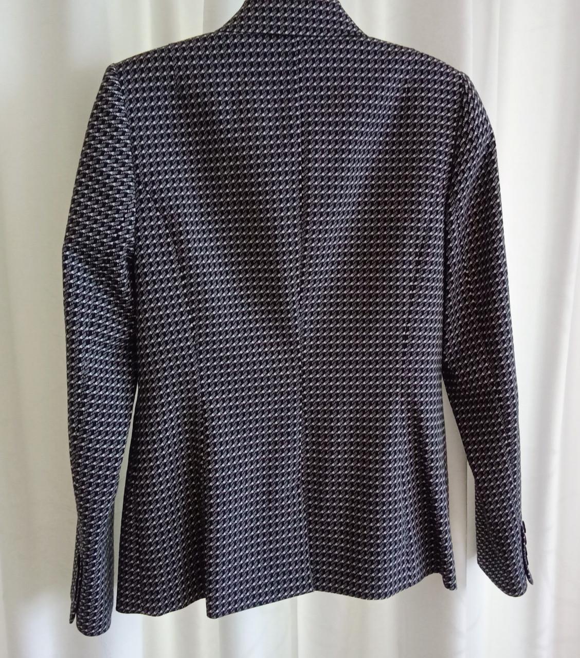 Prachtige zwart witte blazer merk Promiss