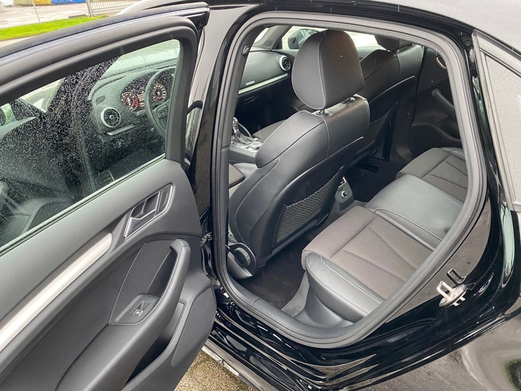 Audi A3 limousine 1.5 tfsi cod sport s line edition