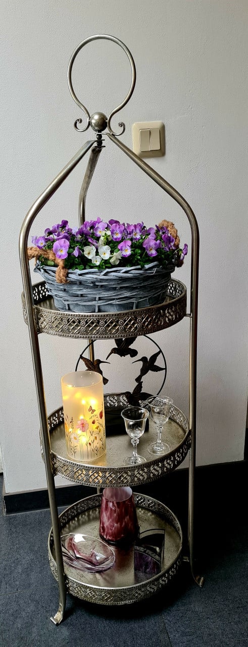 Grote vintage etagère 3-laags zilverkleurig, 128 cm hoog  ø37 cm