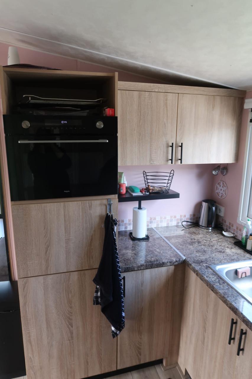Chalet met serre te koop op ruime kavel Camping klein paradijs in Chaam