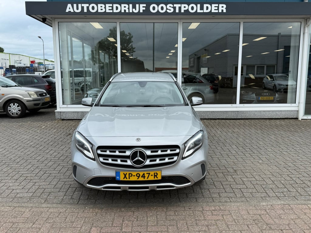 Mercedes-Benz Gla-klasse 180 premium plus