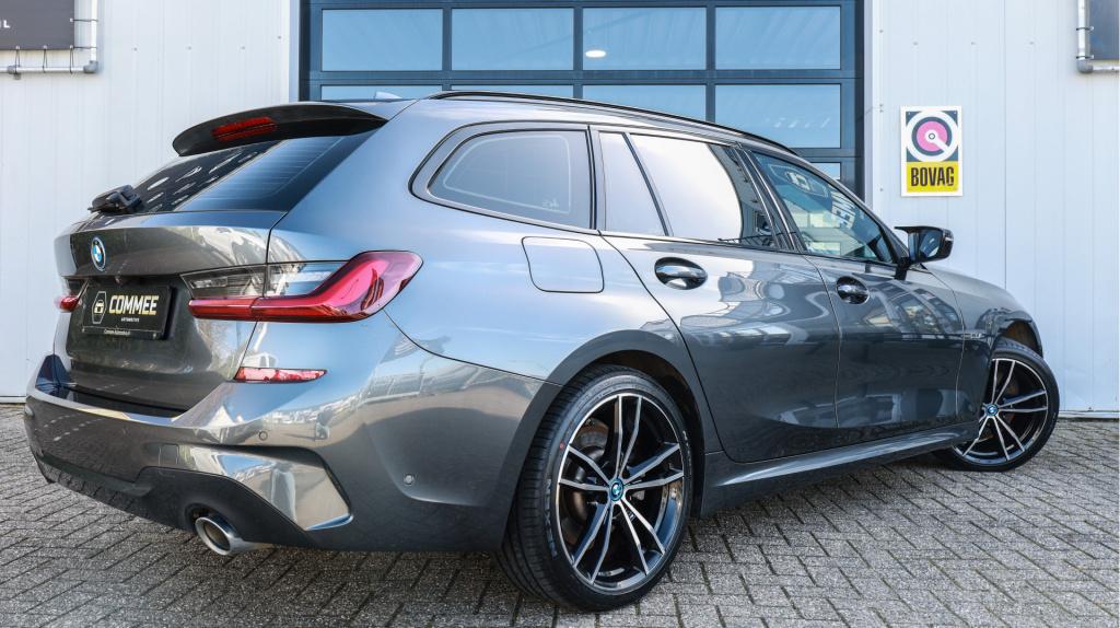 BMW 3-serie touring 330e m sport cam i trekhaak i acc i 292pk