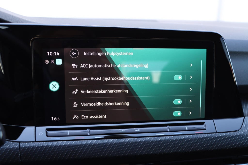 Volkswagen Golf 1.5 tsi r-line 130pk