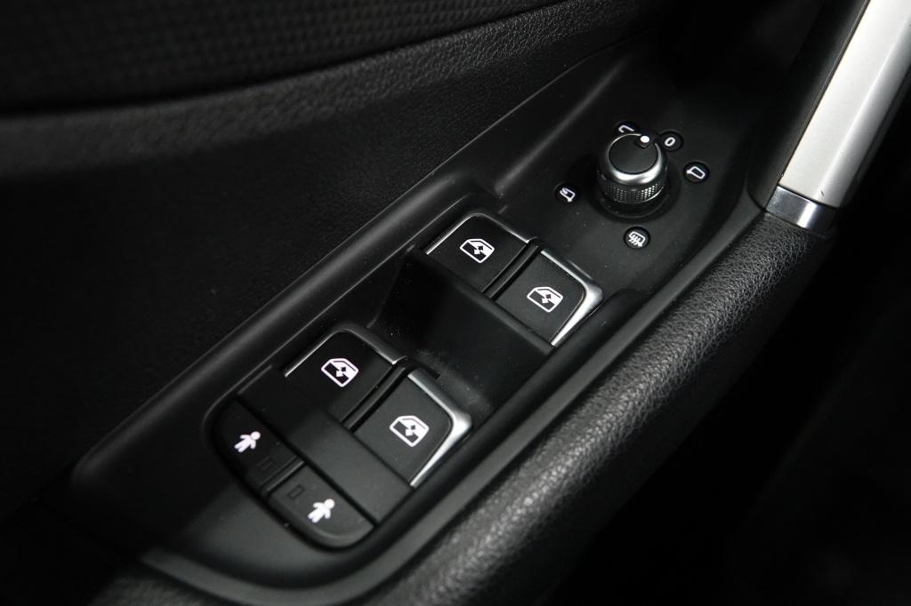 Audi Q2 35 tfsi s edition | keyless | acc | camera |