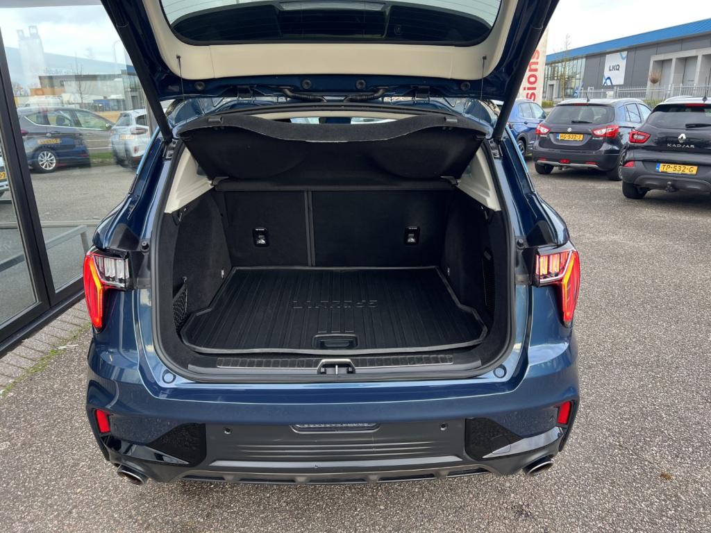 Lynk & Co 01 1.5 261pk phev plug inn hybrid , pano dak,360gr camera , car p