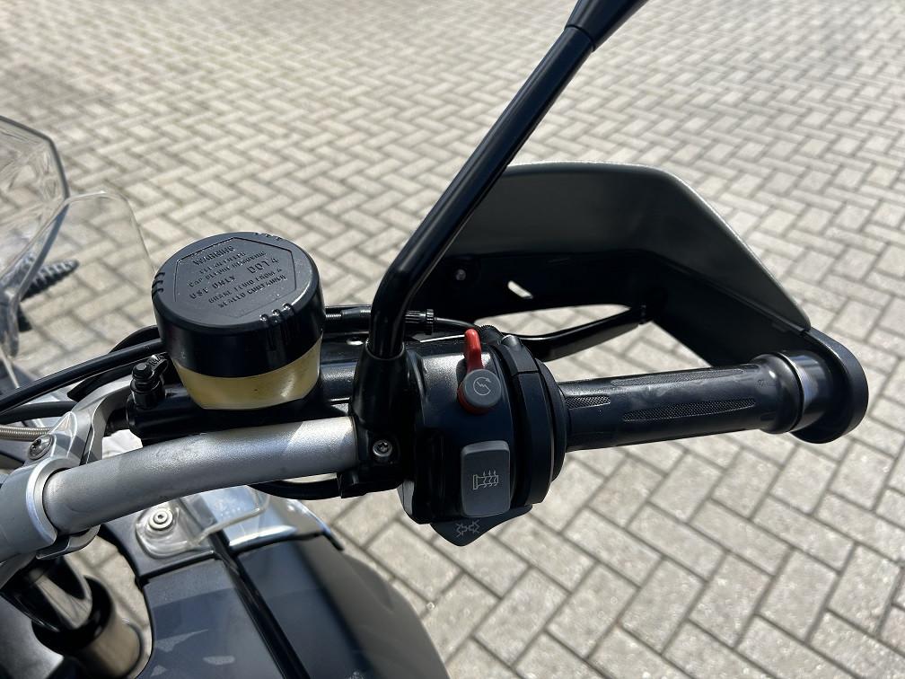 BMW R1200GS uit 2009 met 73dkm, vario-kofferset, ABS/ESA/RDC etc €5850,-