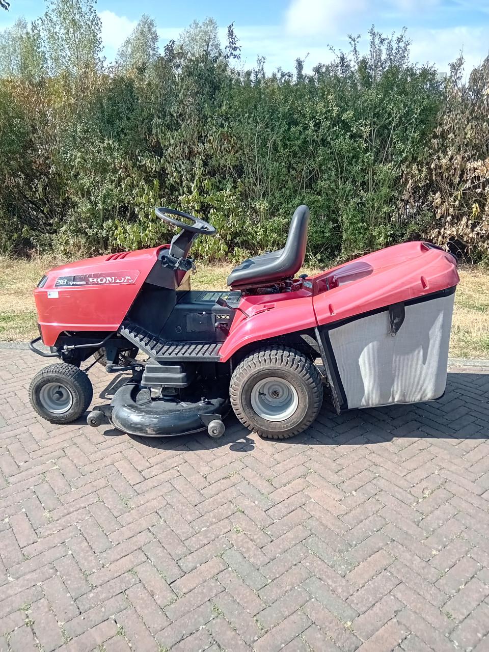 Honda 2218 zitmaaier