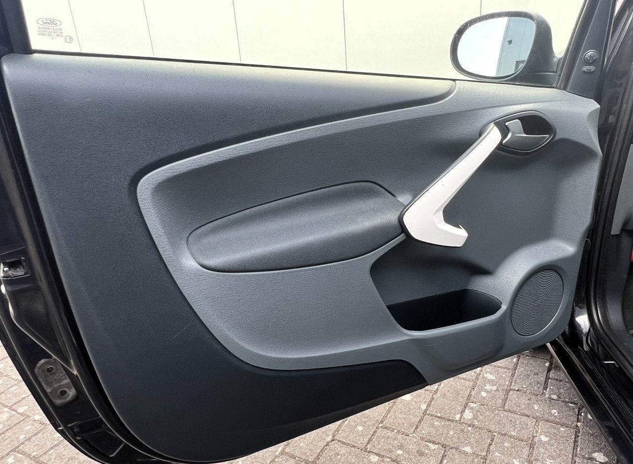 Ford Ka Titanium bouwj. 7-2012 km stand 157.017