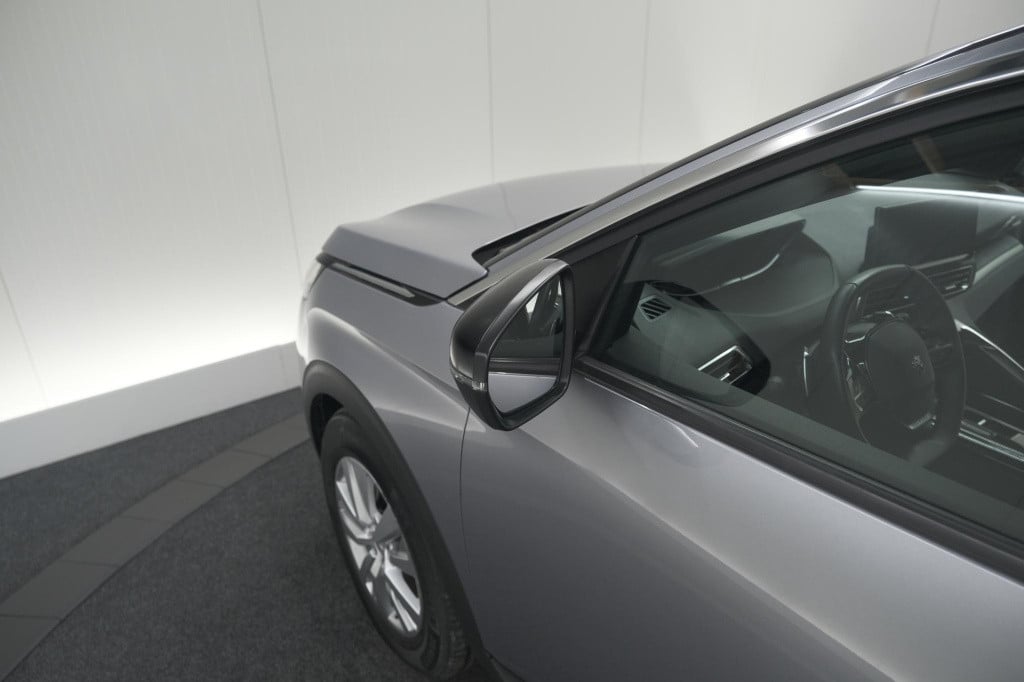 Peugeot 5008 puretech 130 eat8 active pack | 7 zitplaatsen | camera | apple