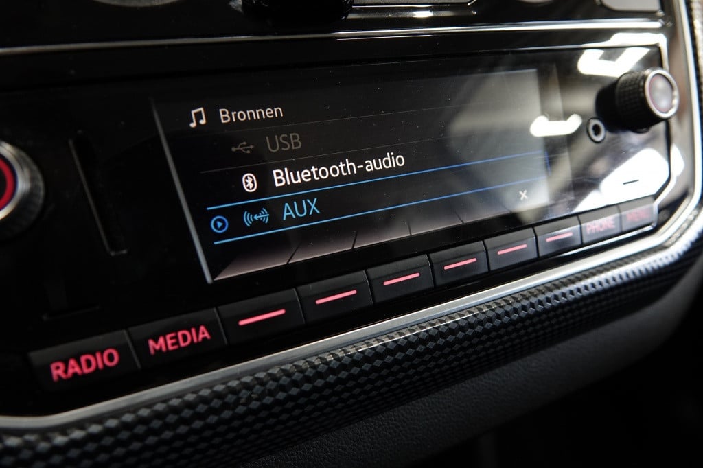 Volkswagen UP! 1.0 bmt move up! | cruise | bluetooth | airco |