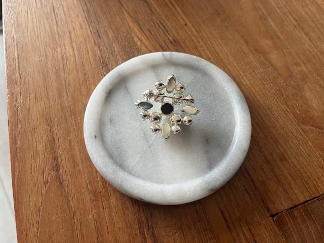 Broches diverse soorten €4,00 p/ st