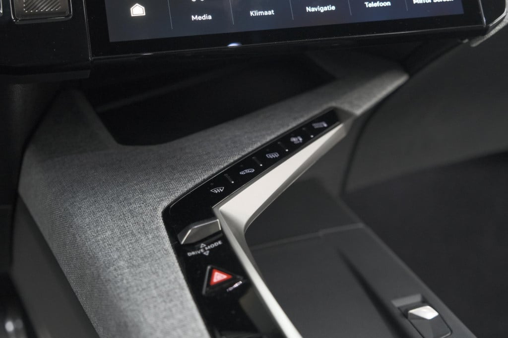 Peugeot 3008 1.2 hybrid 145 gt | elektrische kofferklep | camera | adaptiev