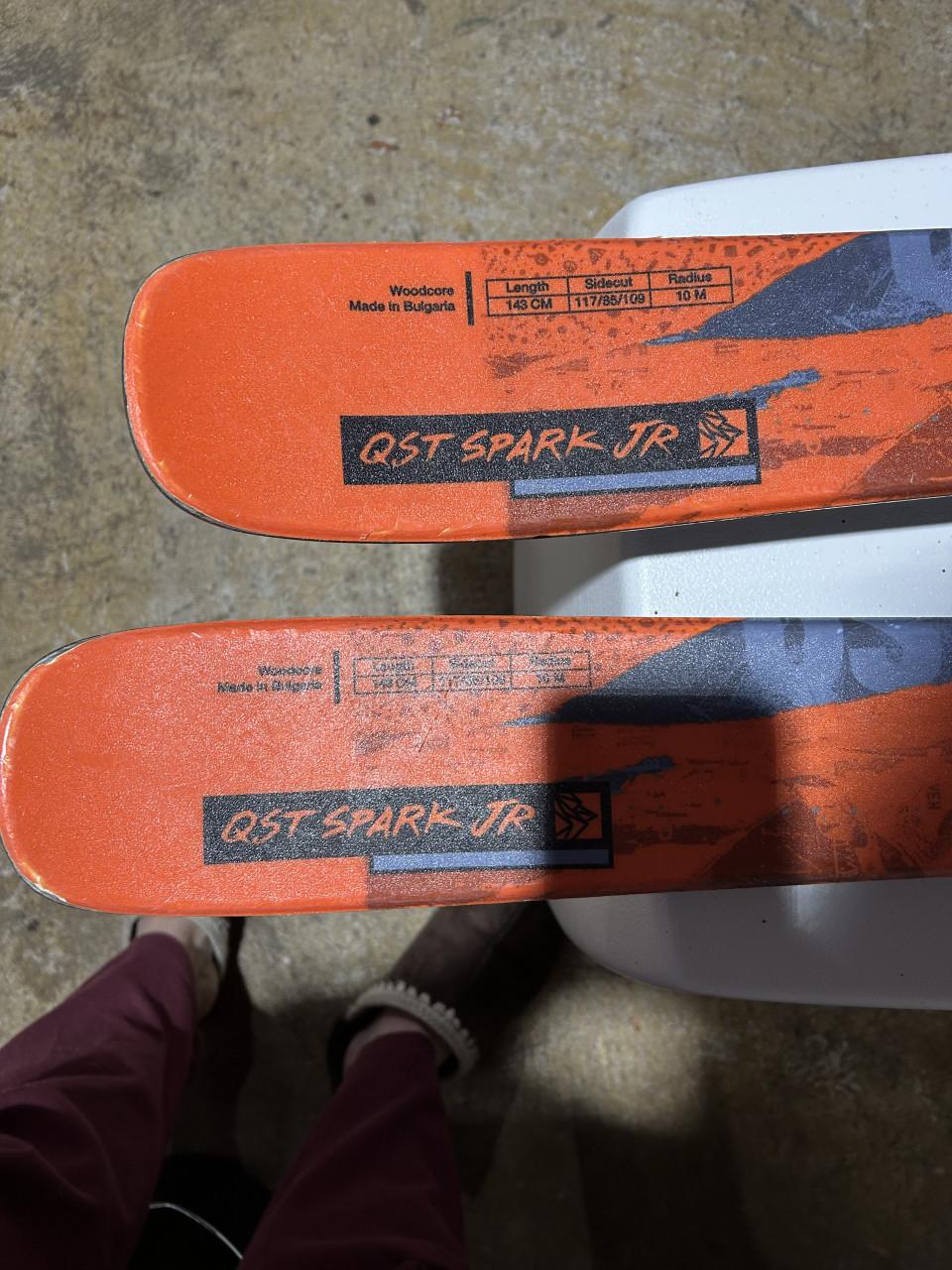 Salomon QST Junior twin tip ski 144