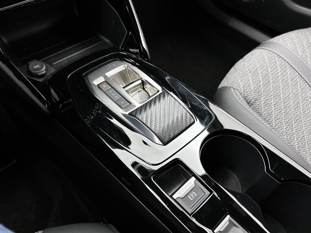 Peugeot 2008 130pk allure automaat | rijklaar | navigatie | camera |