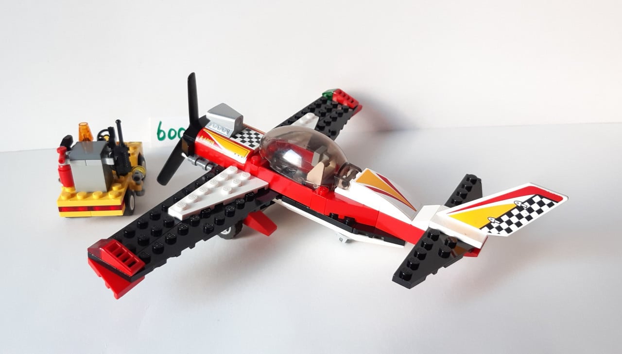 Lego  City 60019: stuntvliegtuig en auto
