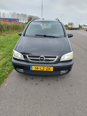 Opel zafira bj 2003 950 euro