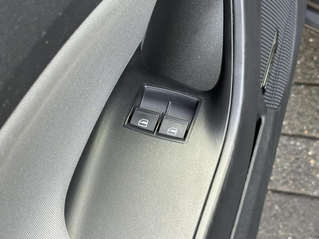 Seat Ibiza 1.0 ecotsi fr connect automaat, stoelverwarming