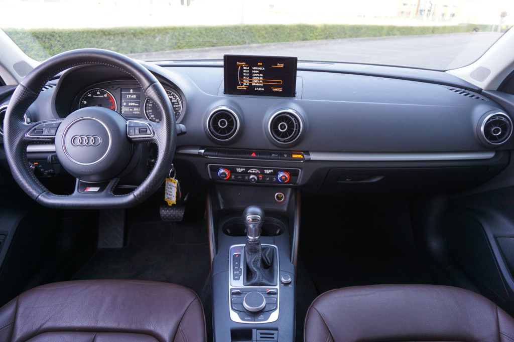 Audi A3 limousine 1.8 tfsi quattro ambition automaat panoramadak / leder / 