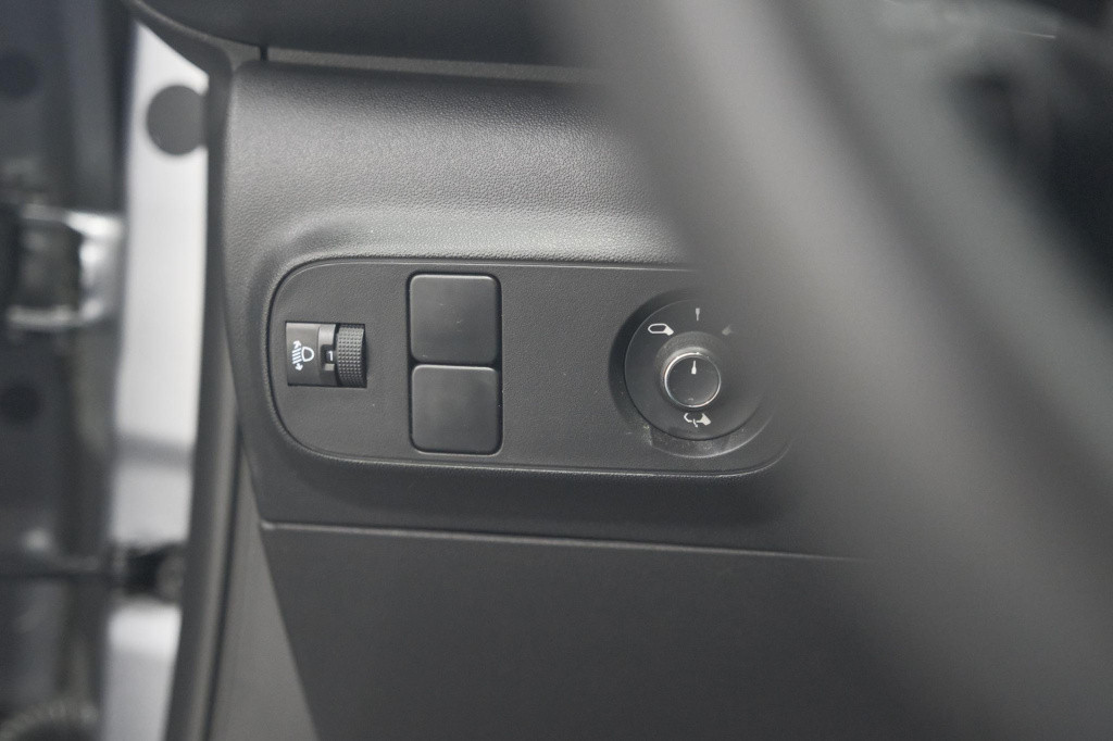 Citroen C3 puretech 110 shine | camera | navigatie | apple carplay | parkee