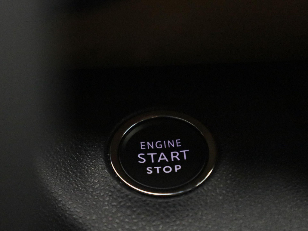 Jeep Avenger 1st edition 54 kwh | navigatie | camera | climate control