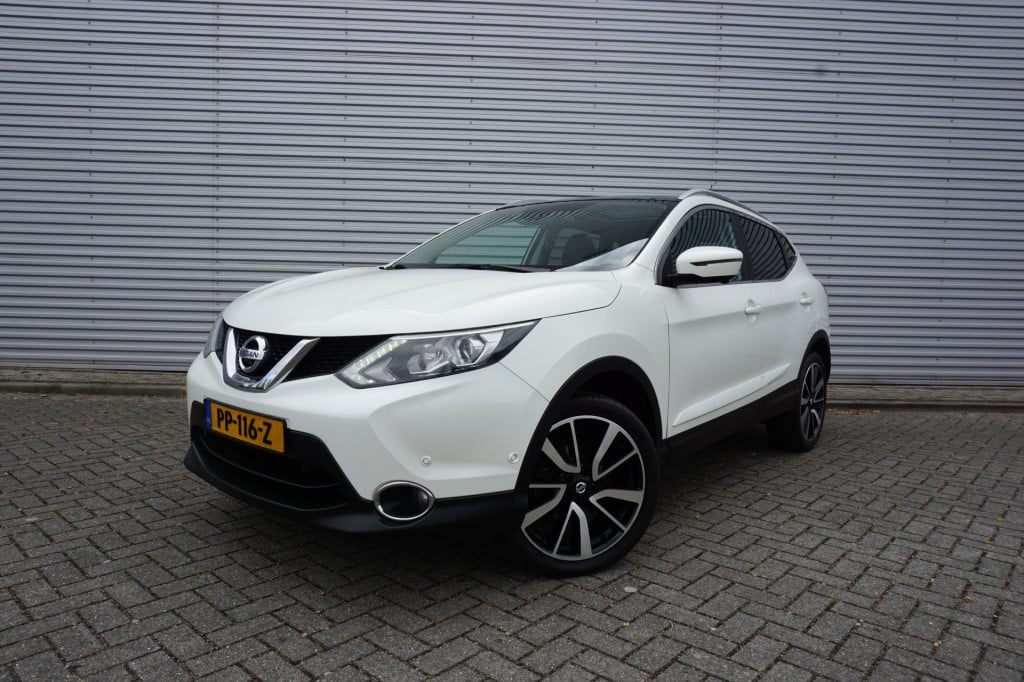 Nissan Qashqai 1.2 tekna + climate / navi / cruise / elektr. ramen / pano. 