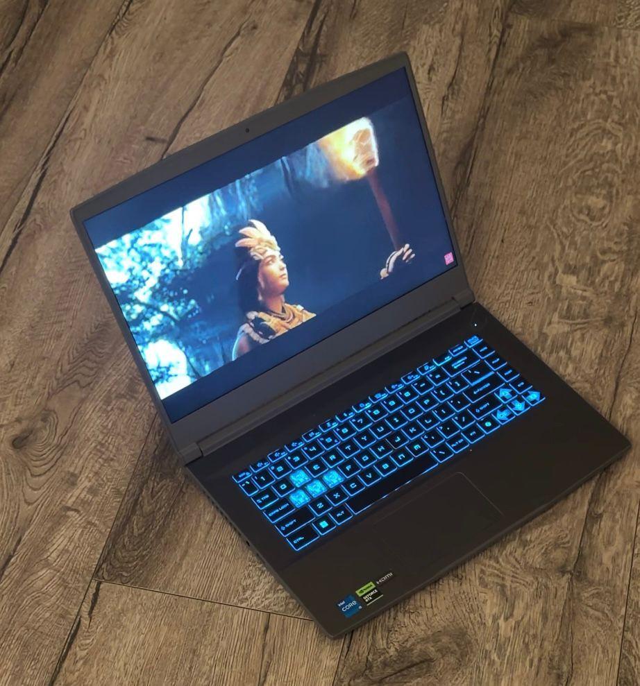 MSI GAming Laptop RTX 3050 - SSD - I5 13420H 8 CORE - 16GB