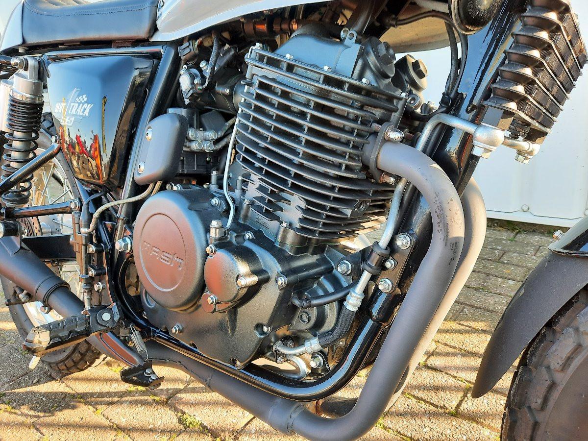Bijna nieuwe Mash Dirt Track 650