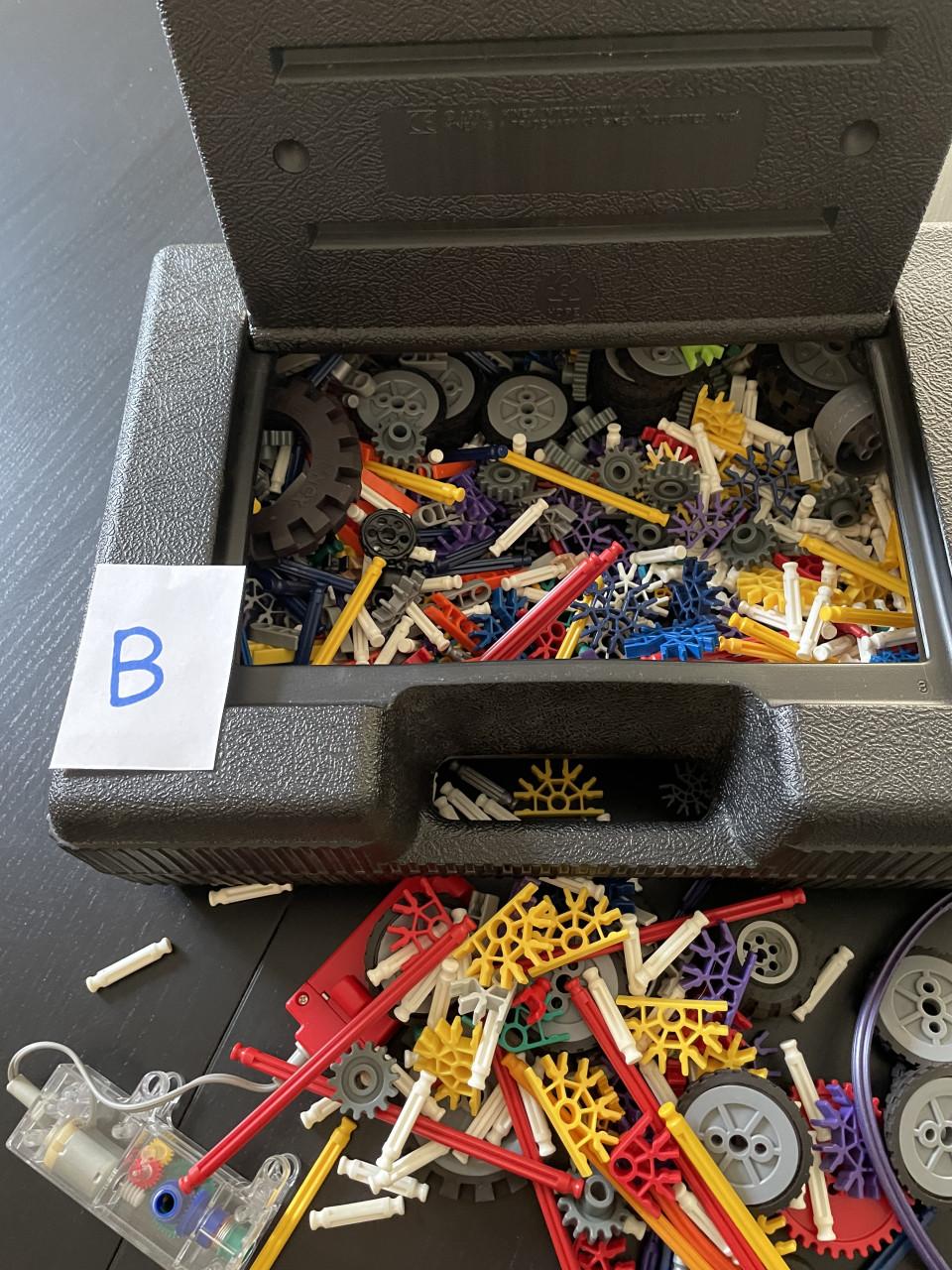 Volle koffer Knex (B)