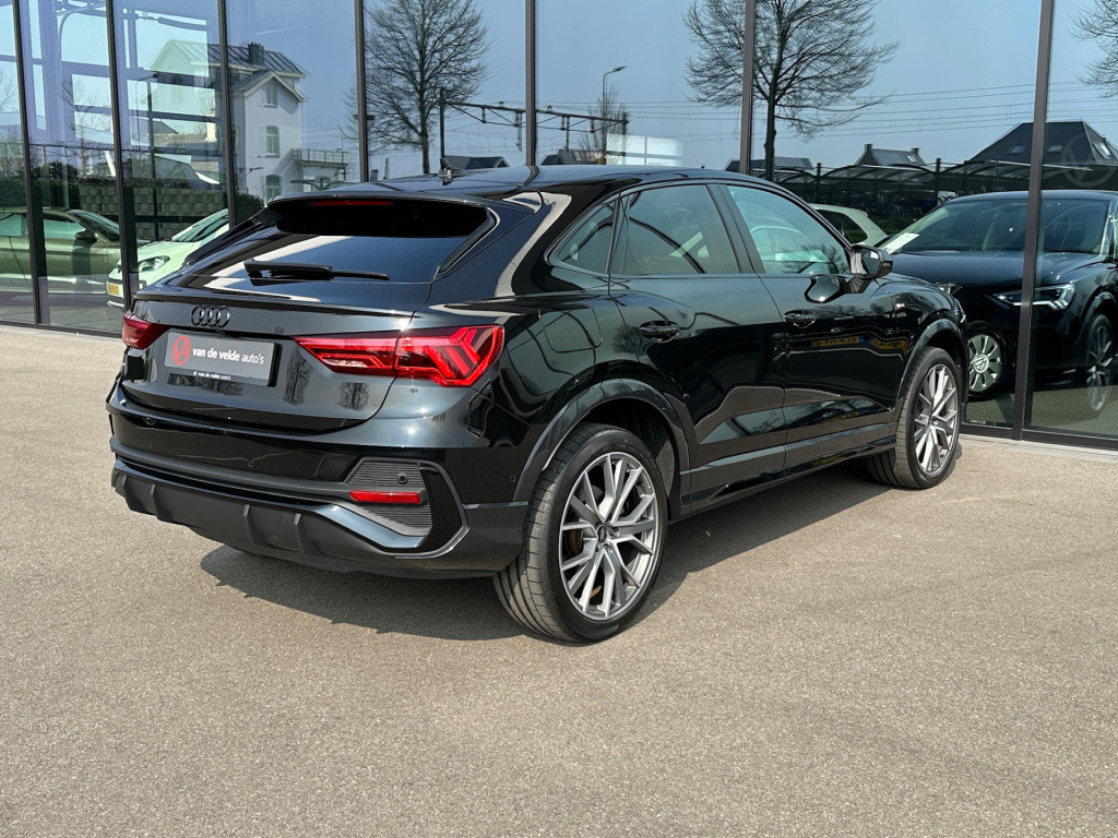 Audi Q3 sportback 45 tfsi e s-line | zwart optiek | camera | keyless | adap