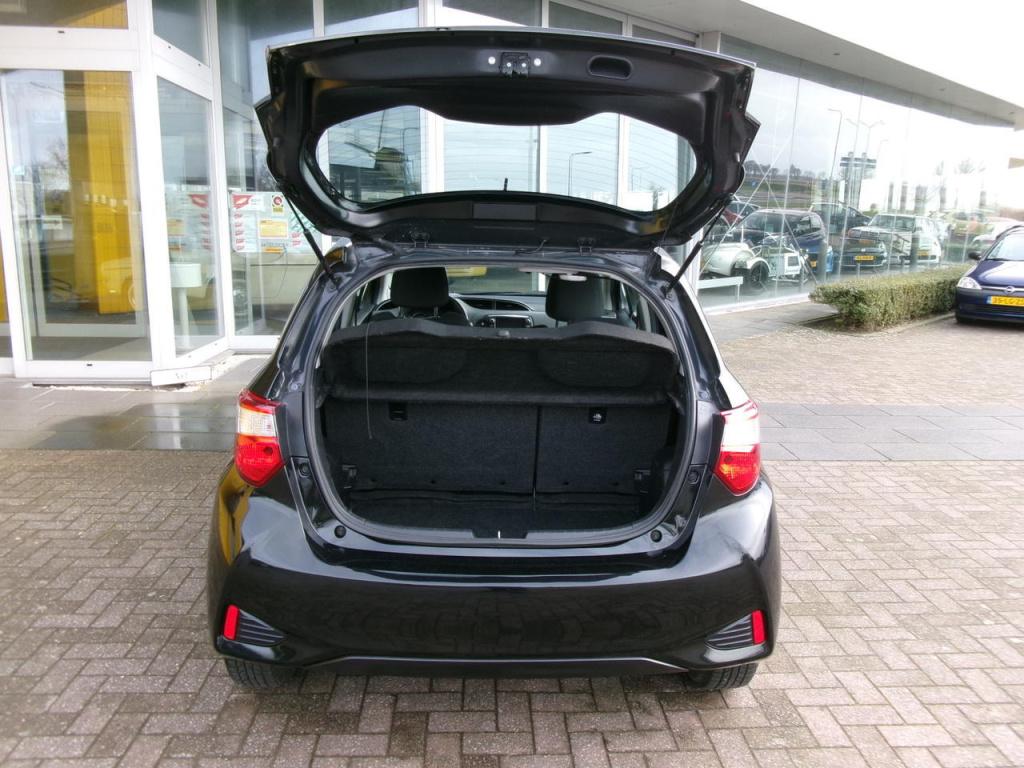 Toyota Yaris 1.5 hybrid clima, camera, multimedia, bluet.