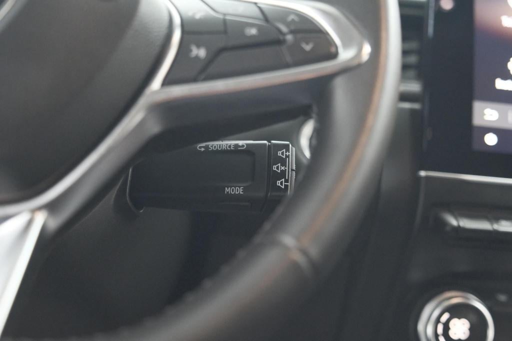 Renault Captur tce 90 techno | 360 camera | 9.3 inch grootscherm | apple ca