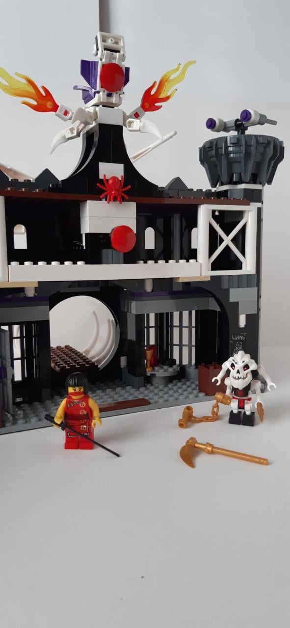 LEGO NINJAGO  2505: Spinner Duistere Fort Garmadon
