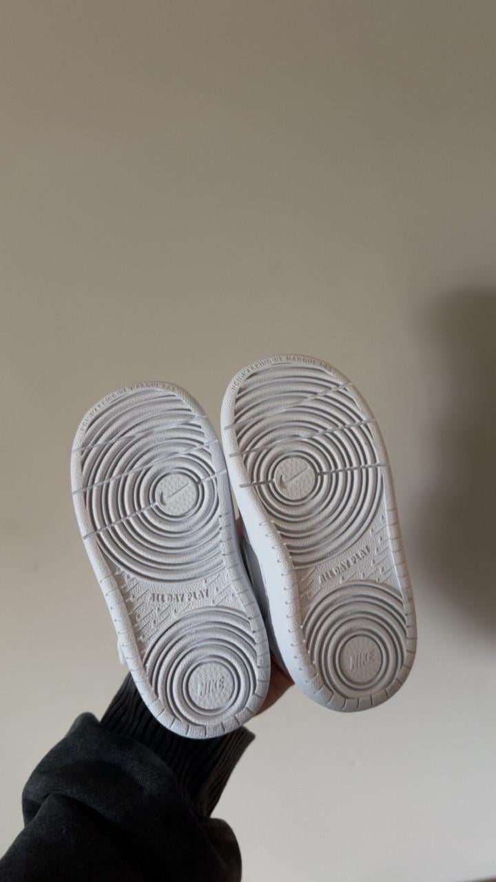 Nike Borough Low sneakers 22,5
