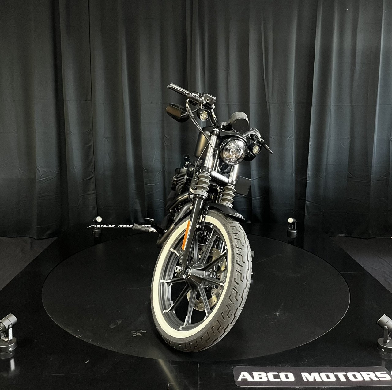 HARLEY-DAVIDSON SPORTSTER IRON XL 883 N